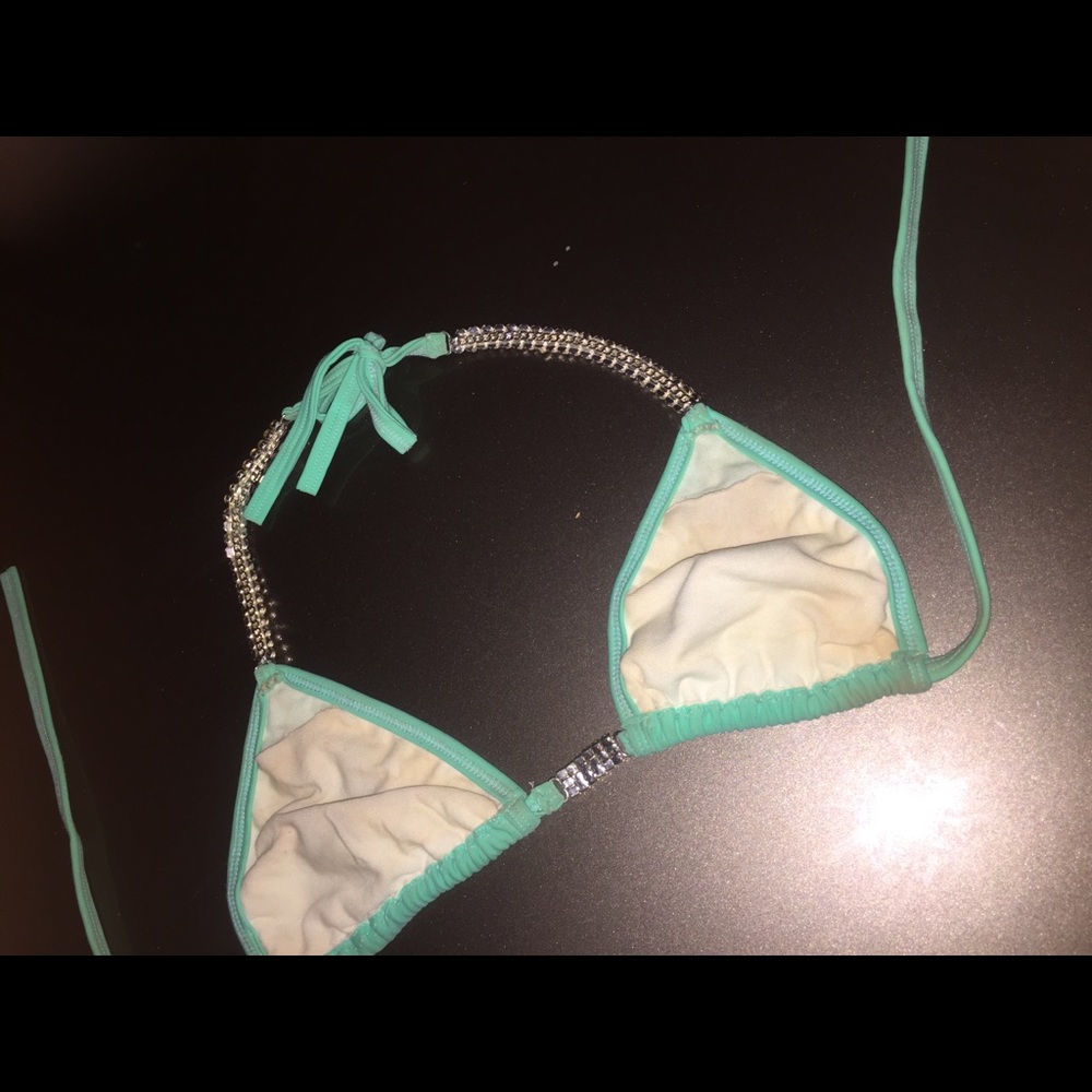 Competition Bikini - Picture 4 of 5